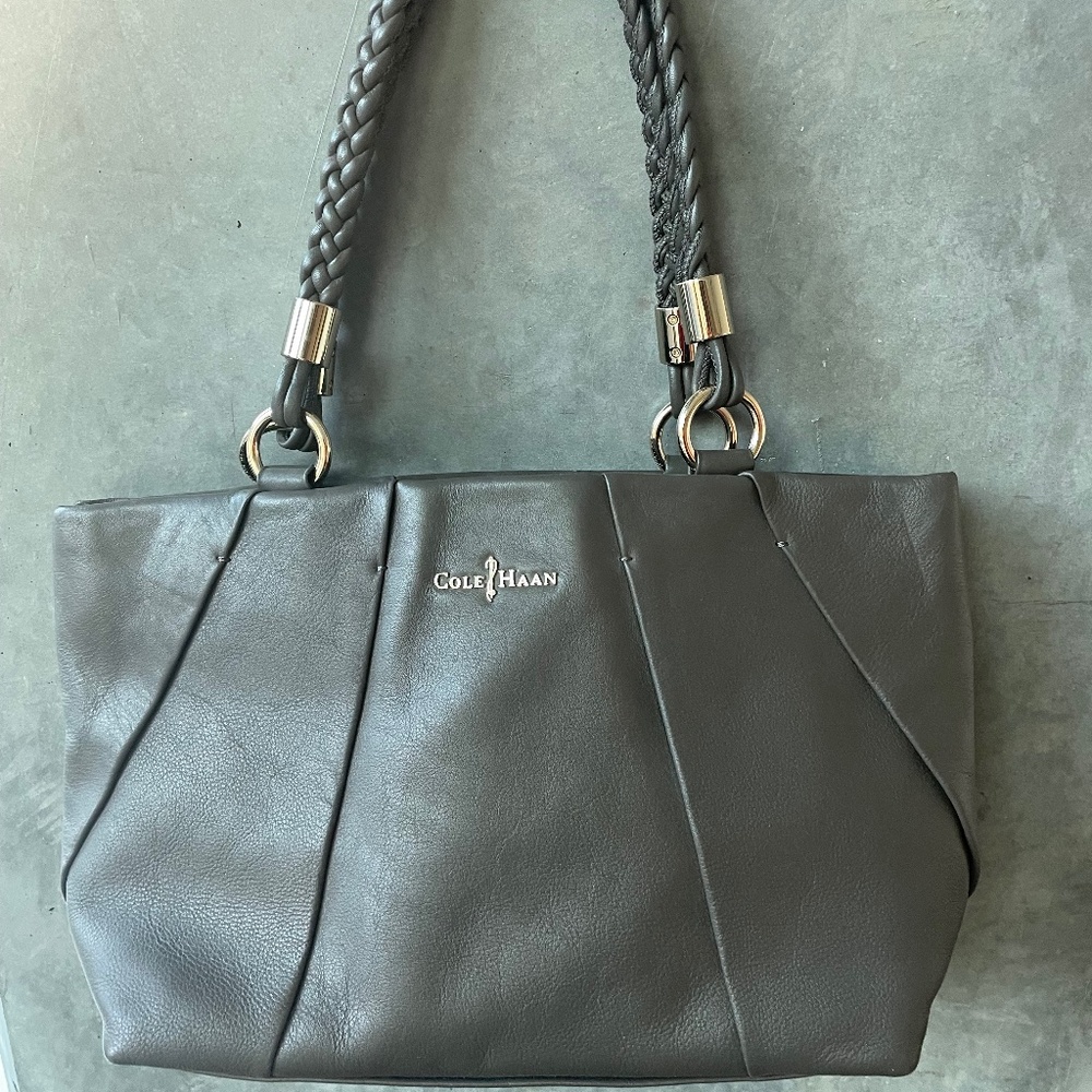 Authentic COLE HAAN Grey leather shoulder bag